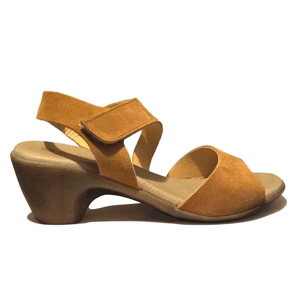 NEW Eric Michael Women Sarit Cognac Chunky Mid Heeled Sandal